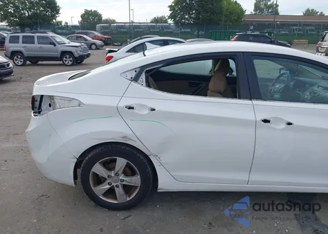 2013 Hyundai Elantra Gls z USA, uszkodzony, nr VIN 5NPDH4AE9DH346648